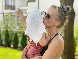Agnieszka kaczorowska jest prawdziwą kobietę sukcesu. Agnieszka Kaczorowska Apeluje Do Mlodych Rodzicow W Internecie Nic Nie Ginie
