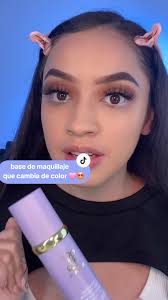 color changing foundation 🩷🤩 base de maquillaje que cambia de color 🩷🤩  #foundation #foundationroutine #makeuptips #makeuphacks #makeuphack  #makeuptok #makeuptiktok #fall #fallfashion #fallstyle #otoño ...