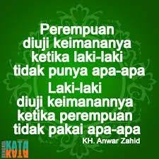 Tuyul adalah salah satu mahluk gaib yang dikatakan ada di indonesia, dengan ciri ciri kepala botak, serta memeiliki kemampuan mencuri uang tanpa terlihat. 24 Funny Ideas Cats Crazy Cats Cats And Kittens