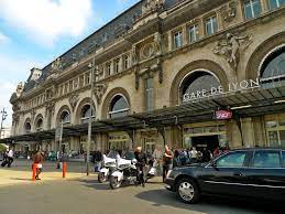 La station de la ligne 1 est ouverte le 19 juillet 1900 et doit son nom à la gare de lyon toute proche. Paris Station Sounds Soundlandscapes Blog