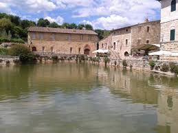 Bagno Vignoni Terme Exterior House Styles