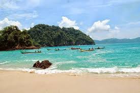 Pantai teluk biru berlokasi di alas purwo, kalipait, muncar, banyuwangi, jawa. Harga Tiket Masuk Teluk Ijo Di Banyuwangi Keangkeran Wisata Jalan Menuju Lokasi Yukpigi Informasi Wisata Terkemuka