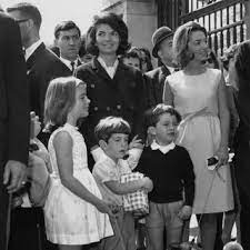 Following the assassination of president john f. Jackie Kennedy Ihr Tragisches Leben Bunte De