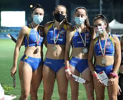 Luminosa bogliolo of italy, yanique thompson of jamaica, ayako kimura of japan, brianna beahan of australia and anne zagre of belgium compete in the. Atletica Al Trofeo Bracco Staffetta 4x100m Super Per Il Quartetto Lecchese Lecco Notizie