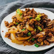 Rub the onion between your fingers to remove the outer papery layer of skin. Ground Beef Mushroom Onion Stir Fry Savory Tooth