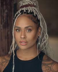 Black Cake" Mrs. Bennett (TV Episode 2023)