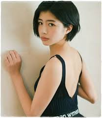 チアダン佐久間由衣の水着姿画像が可愛いくて美脚 カップはいくつ 日本人のショートヘア アジア人 ショートヘア 女の子の髪