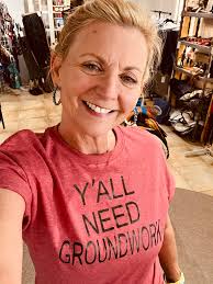 ✨Six✨ sleeps 😴💤 until Santa comes to town! 🎅🏼🦌 Envi Me would love to  see you, or your Santa! Amazing fashion, stocking stuffers, gift cards, and  more!!! 😉🎅🏼🎄🎁 👉🏼 We are ✨OPEN✨