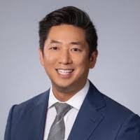 Timothy New's Instagram, Twitter & Facebook