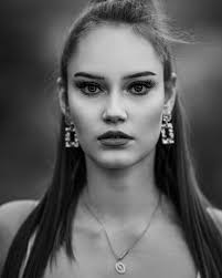 SIMPLE ⚜️ @teresakrhr ✄---------------------------- #visionports  #under10kportraits #portraitscam #tattooinspiration #portraitsmadeingermany  #globe_portraits #alltheoceanblues #dream_ports #omd_5k  #nextvisualportraits #sonyimages #globe_people ...