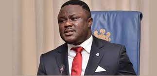 The governor announced his decision to join the apc on thursday morning in a meeting with six apc governors who visited him at the government house. Kuzmca1cn0fn4m