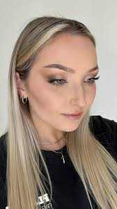 Tips for long-lasting bridal makeup in humid Vietnam