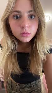 Sarah Deveau's Instagram, Twitter & Facebook