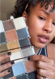 Unboxing the Louise Carmen Magnum in Saffron