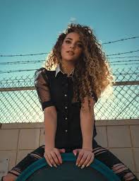 Does Sofie Dossi Have A Spine Yes Or No Answer Sofie Dossi Phone Number Address Email Id Bnn Feed