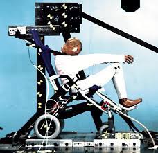 lightning is so tough that at the point of impact it exhibits virtually no distortion puset