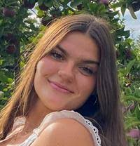 Allison Lawton's Instagram, Twitter & Facebook