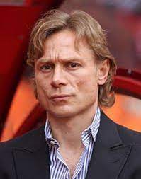 Карпин высказался о своей дисквалификации за бросок бутылкой в сторону судьи. Valerij Georgievich Karpin Vikicitatnik