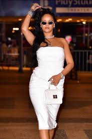 Muslim fans called out rihanna for using a song that included sacred islamic verses during a lingerie fashion show by alaa elassar, cnn updated 1:24 pm et, wed october 7, 2020 shea couleé onstage. Rihanna S Best Street Style Wardrobe Essentials Iicf