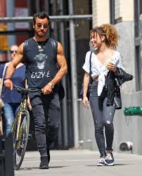 He gained recognition for his work with director david lynch. Justin Theroux Steps Out With Model Erika Cardenas People Com