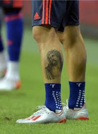 De las mil imágenes del pasado, sólo quedan el número 10 y las manos de su hijo thiago. Pagina 2 No Se Vio Que Se Dijeron Messi Y James La Tristeza Del 10 Mujer De Jugador Y Karol G Roban Miradas Diario La Prensa