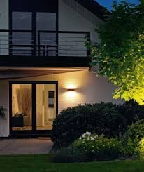 Wandleuchten Led Mit Zweiseitigem Lichtaustritt Bega Prediger Wandleuchte Led Warmweiss Aussenbeleuchtung