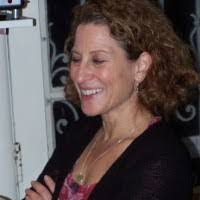 Miriam Simon's Instagram, Twitter & Facebook