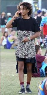 Jaden Smith In Mini Skirt Looking Fine Men Wearing Skirts Mini Skirts Fashion