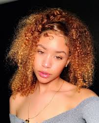 Honey Blonde Curly Natural Hair Loose Curls 3a 3b 3c Naturally Curly Hair Type Light Sk Curly Hair Styles Natural Hair Styles Curly Hair Styles Naturally