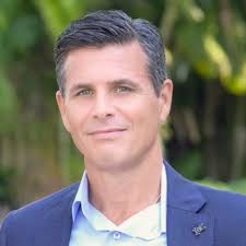 Michael Batchelder (@mikebatchluxury) • Instagram photos and videos