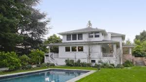 He's living the dream in which. 10 Photos Of Facebook Ceo Mark Zuckerberg S California Home Architectural Digest India