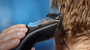 Auch zu hause kann man die haare richtig schneiden. Haare Selber Schneiden Tipps Fur Den Maschinen Schnitt Zuhause Philips