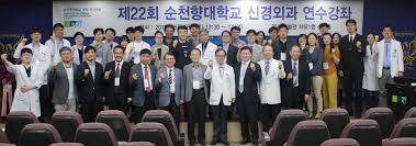 서울대학교 교수 시절에는 진보적 성향을 보였다. ì˜í˜'ì‹ ë¬¸