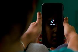 Tiktok To Start Paying Users Unveils 200 Million Fund For Content Creators Fox 4 Kansas City Wdaf Tv News Weather Sports