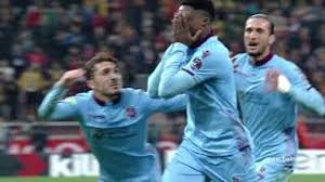 Ekuban ise trabzonspor'un büyükşehir belediye erzurumspor, demir grup sivasspor ve çaykur rizespor ile oynadığı lig maçlarında gol sevinci yaşamıştı. Ekuban Gol Sevinci Mp3 Mp4 Flv Webm M4a Hd Video Indir