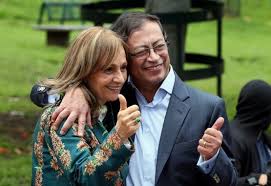 The latest tweets from @angelamrobledo Angela Maria Robledo Acusa A Gustavo Petro De Impulsar Ataques En Su Contra En Redes Sociales Infobae