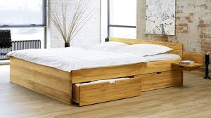 Schubkastenbett Bonanova In Geolter Kernbuchezeitloses Design In Geolter Kernbuche Schubkastenbett Bonan In 2020 Bett Ideen Bett Mit Aufbewahrung Salbei Schlafzimmer