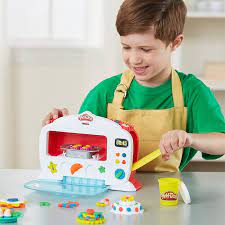 Amazing all the creations you can make. Play Doh Kitchen Creations Magisches Ofen Spiel Essens Set Fur Kinder Ab 3 Jahren Mit Lichtern Gerauschen Und 6 Ungiftigen Farben Amazon De