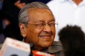Former prime minister of malaysia mahathir mohamad on thursday asserted that muslims have a right to be angry and kill. Tun Dr Mahathir Is Now Officially A Guiness World Record Holder News Rojak Daily