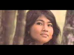 Lupakan saja kisah yang lalu gantikan cerita baru agar hatimu waspada selalu jangan kau kesalkan jangan engkau tangiskan. Sanisah Huri Bersabarlah Sayang Youtube