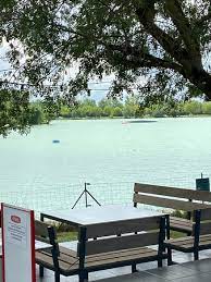 L'hôtel du lac est tenu par la famille marie depuis 3 générations. La Terrasse Du Tng L Isle Jourdain Restaurant Reviews Photos Phone Number Tripadvisor