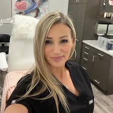 𝐅𝐞𝐥𝐢𝐜𝐢𝐭𝐲 𝐒𝐮𝐚𝐫𝐞𝐳∙𝖫𝗂𝖼𝖾𝗇𝗌𝖾𝖽  𝖤𝗌𝗍𝗁𝖾𝗍𝗂𝖼𝗂𝖺𝗇∙𝖯𝖾𝗋𝗆𝖺𝗇𝖾𝗇𝗍 𝖬𝖺𝗄𝖾𝗎𝗉 𝖠𝗋𝗍𝗂𝗌𝗍  (@platinumbeautyesthetics) • Instagram photos and videos