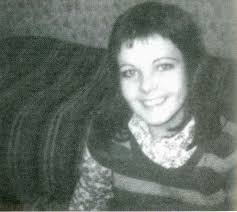 The Needle Pulls The Thread: April 2016