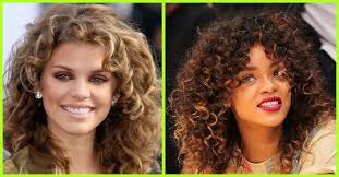 Although a simple style, it has many dimensions to it with the variety in texture. 20 Amazing Layered Hairstyles For Curly Hair