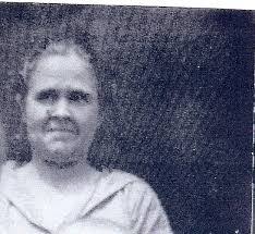 Alice Seabolt's Instagram, Twitter & Facebook