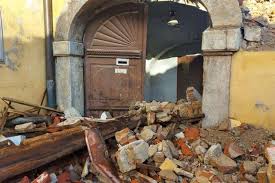 Terremoto, in croazia sono state registrate nuove forti scosse all'alba, scosse che sono state sentite anche in italia e sono state segnalate dalla protezione civile regionale del friuli. Un Altro Terremoto Devasta Di Nuovo I Villaggi Gia Colpiti Il 29 Dicembre