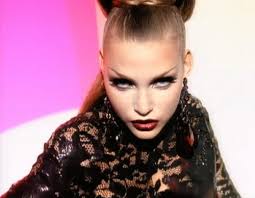 Ein kurzauftritt in george michaels video zu dem titel „too funky 1992 gibt ihrer karriere weiter auftrieb. Too Funky Nadja Auermann Too Funky George Michael 90s Supermodels