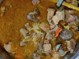 Bila dendeng belum jadi setelah 6 jam terus mengeringkan. Masak Babi Hutan Kuah Kuning Pedas