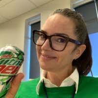 Tina Luster's Instagram, Twitter & Facebook