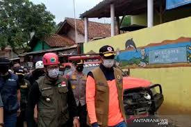 Tertimbun longsor susulan, danramil dan pejabat bpbd tercatat sebagai korban longsor sumedang news. Bhnxiesosizrpm